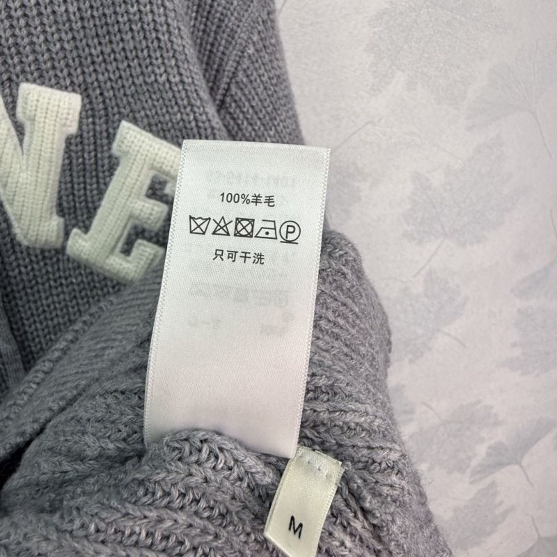 Ce1i*e sweater